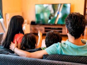 Why More Households Are Choosing Live Television Streaming UK Instead of Cable